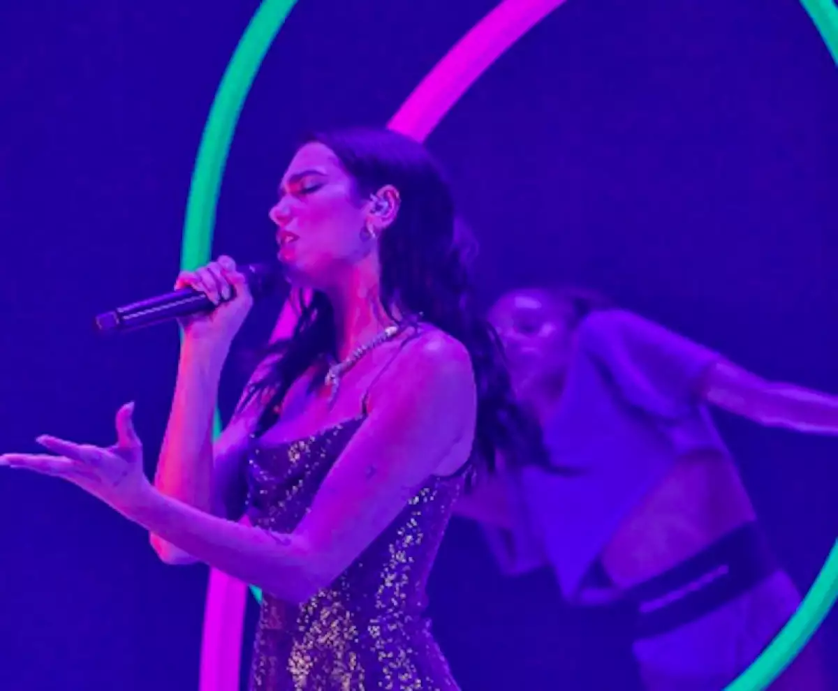 dua-lipa-2054.jpg