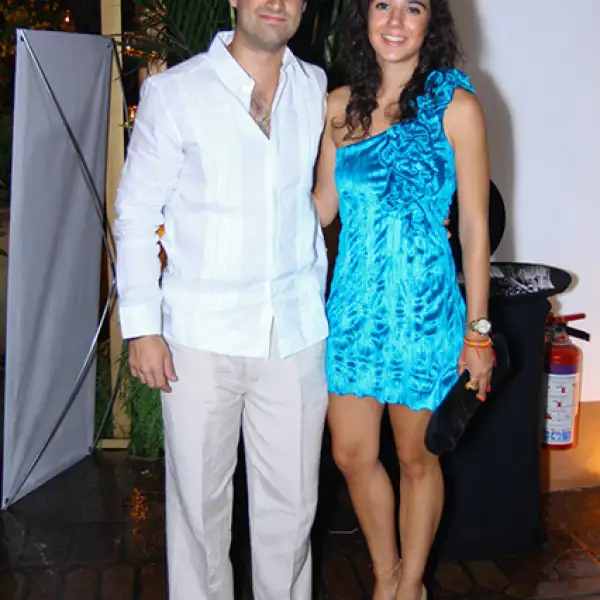 Mundo Sillas y Valeria Cantú.