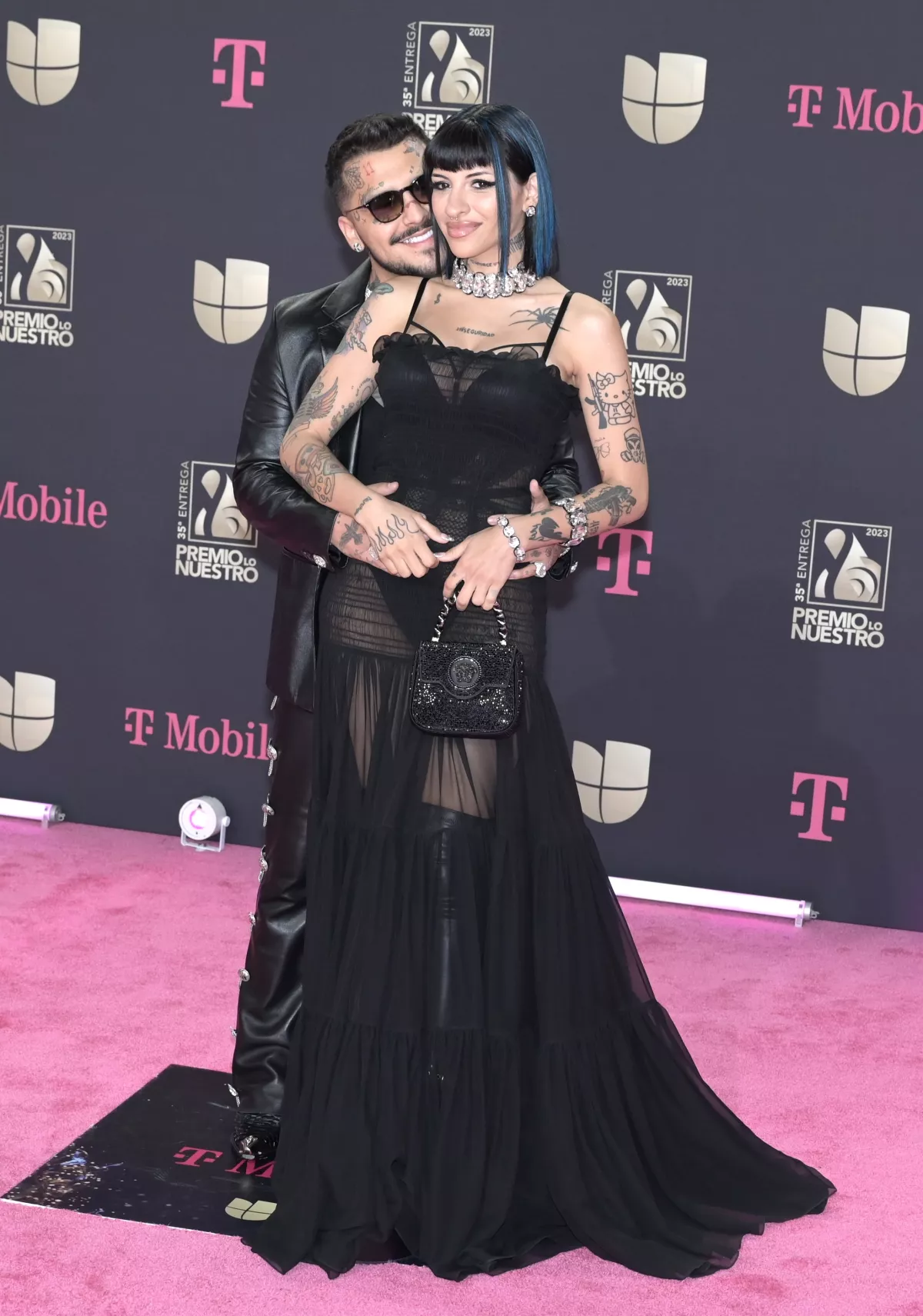 Christian Nodal y Cazzu en los Premios Lo Nuestro