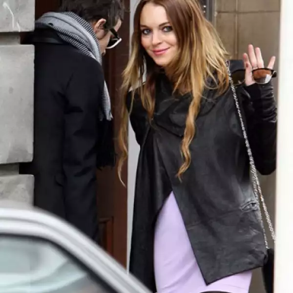 Lindsay Lohan y Samantha Ronson estuvieron en Londres para el Bar Mitzvah del hermano de la DJ.