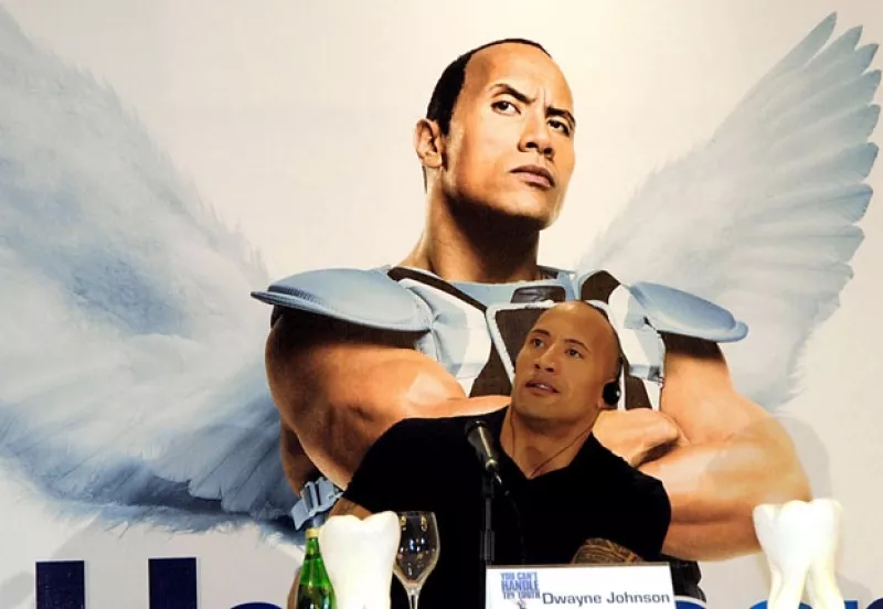 Luego de participar en cuatro comedias, el actor estadounidense desea regresar a las cintas de acción de la mano de la actriz veracruzana.