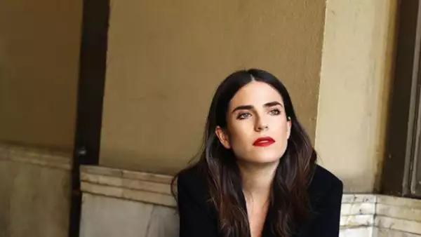 Karla Souza