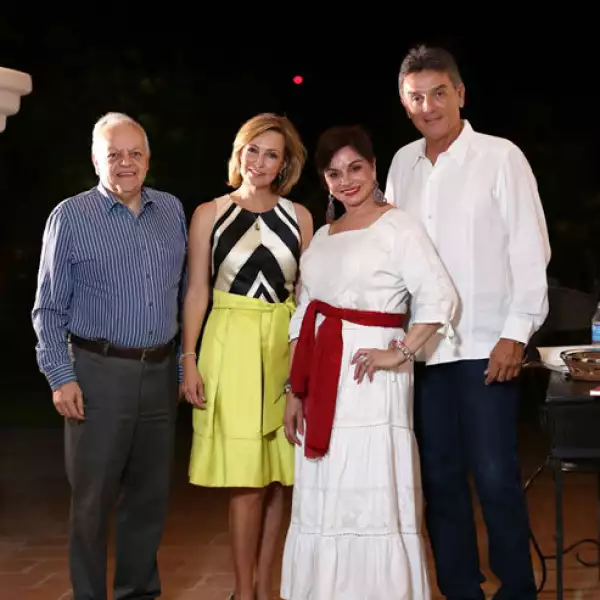 Alejandro Rorica,Gloria Elena de Vanegas,Martha Chapa,Alberto Vanegas