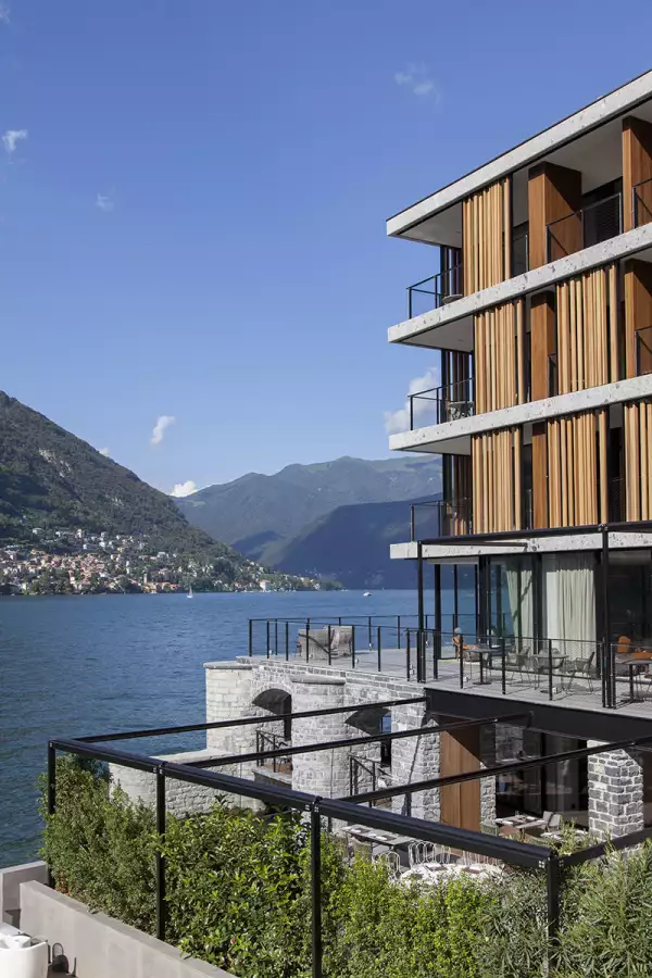 il sereno lago di como