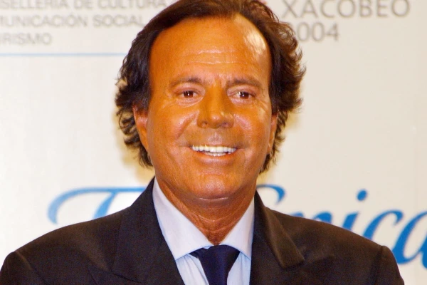 Julio Iglesias