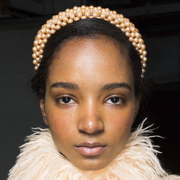 lfw-fashion-week-runway-beauty-looks-maquillaje-shrimps