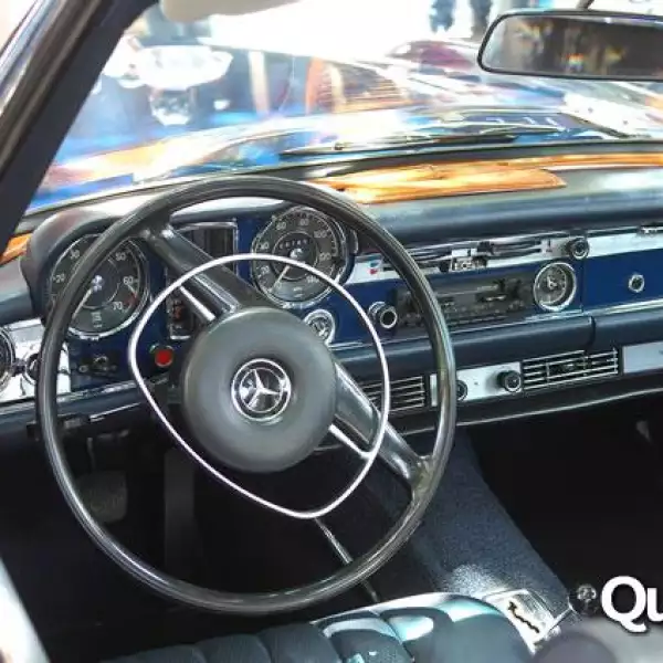 Exhibición de autos clásicos