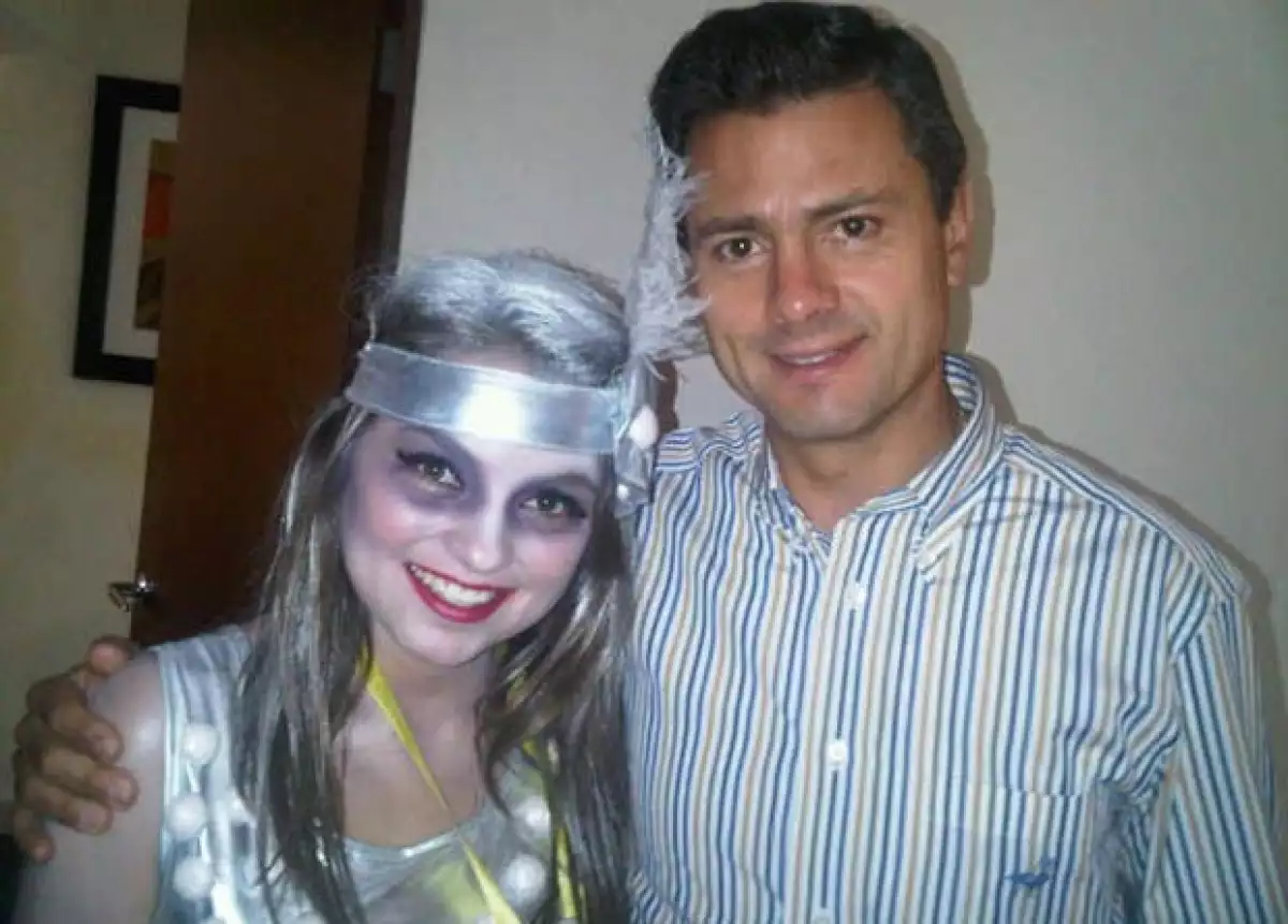 La hija mayor de Angélica Rivera se coronó, junto a su grupo, en el Concurso Intercolegial de Baile Nacional y como ya es costumbre toda la familia la felicitó.