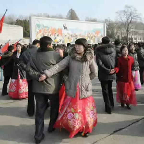 Kim Jong Il cumple 4