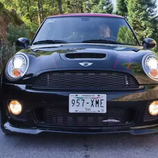 Mini presentó la versión John Cooper Works Devil, el modelo más poderoso y extremo de la automotriz que está disponible en el mercado.