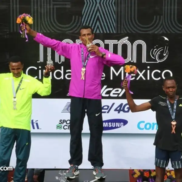 Dabebe Tolosa,Daniel Aschenik y Elisha Chumo