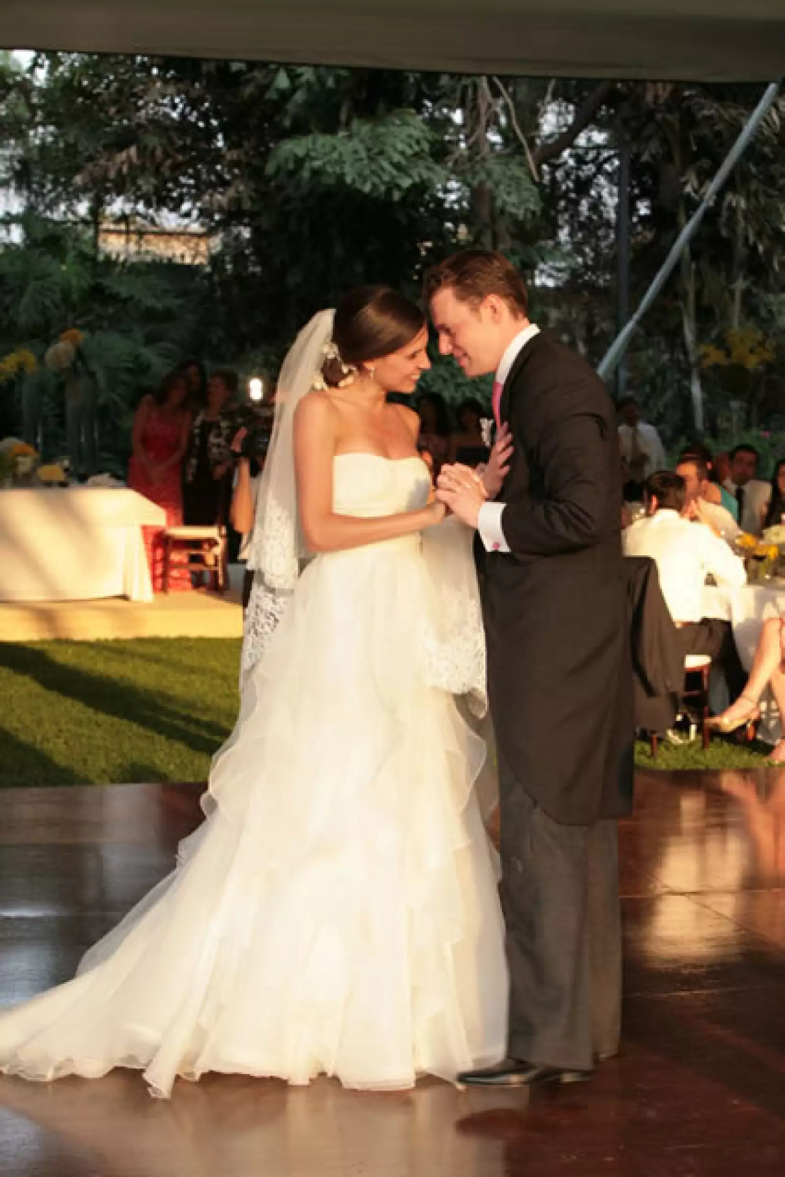 Boda en Cuernavaca de Barbara Deschamps y Manuel Tamayo