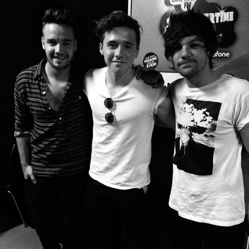 Brooklyn publicó las imágenes por separado de su reunión con One Direction.