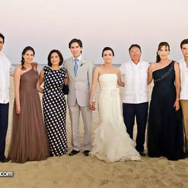 José Luis Herrera, Brenda Martínez, Argelia Bravo, Luis Martínez, Ale Herrera, Primo Martínez, Leticia Cunningham y Carlos López Imm