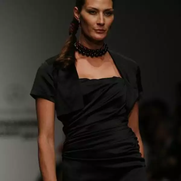 Desfile Pineda Covalin