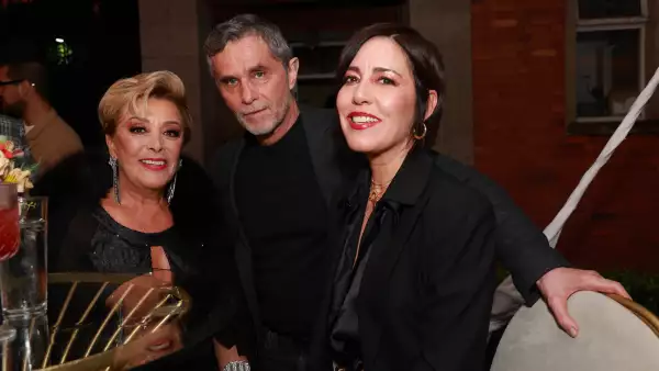 Sylvia Pasquel, Humberto Zurita y Stephanie Salas 