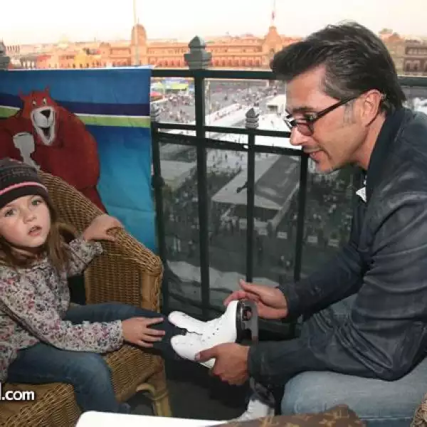 Antonia Mayer,Sergio Mayer