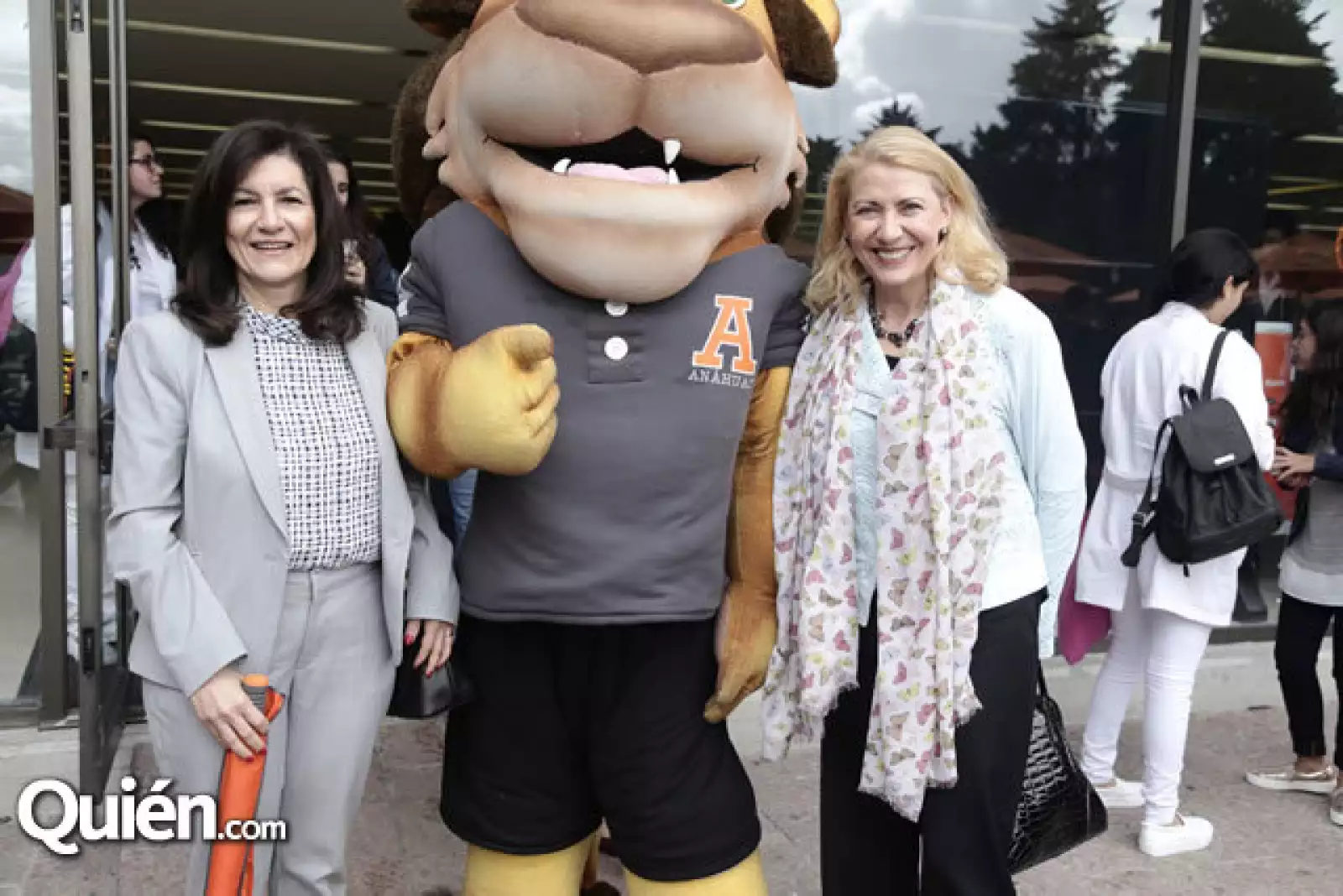 Oliva Sánchez y Luz Dávalos