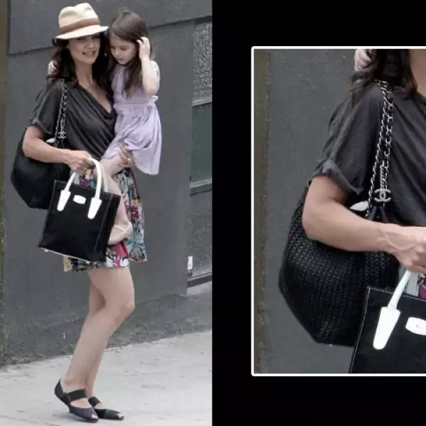 Katie Holmes también tiene una bolsa Chanel.