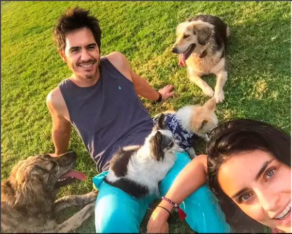 Este fin de año Aislinn Derbez y Mauricio Ochmann están disfrutándose en pareja tras su compromiso.