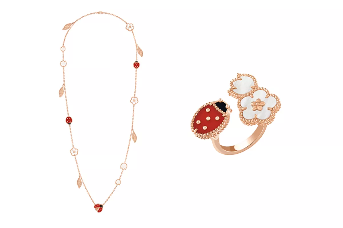 collar y anillo de van cleef & arpels con flores y catarinas