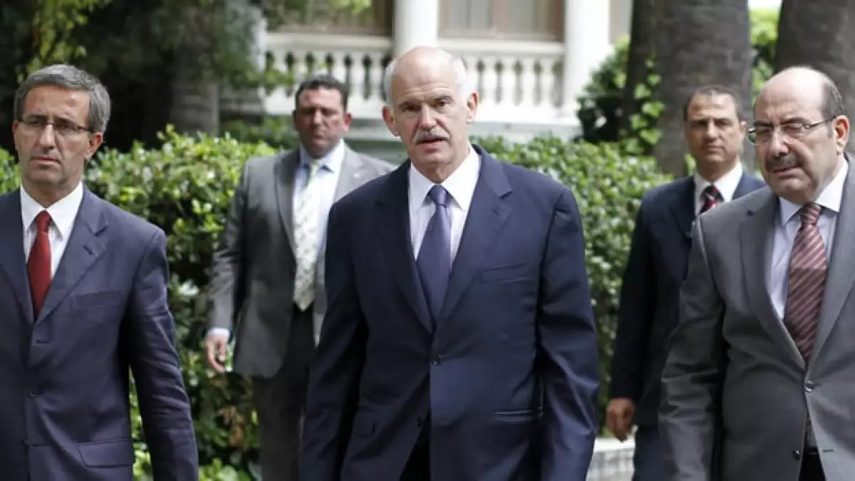 El primer ministro griego se reúne con funcionarios