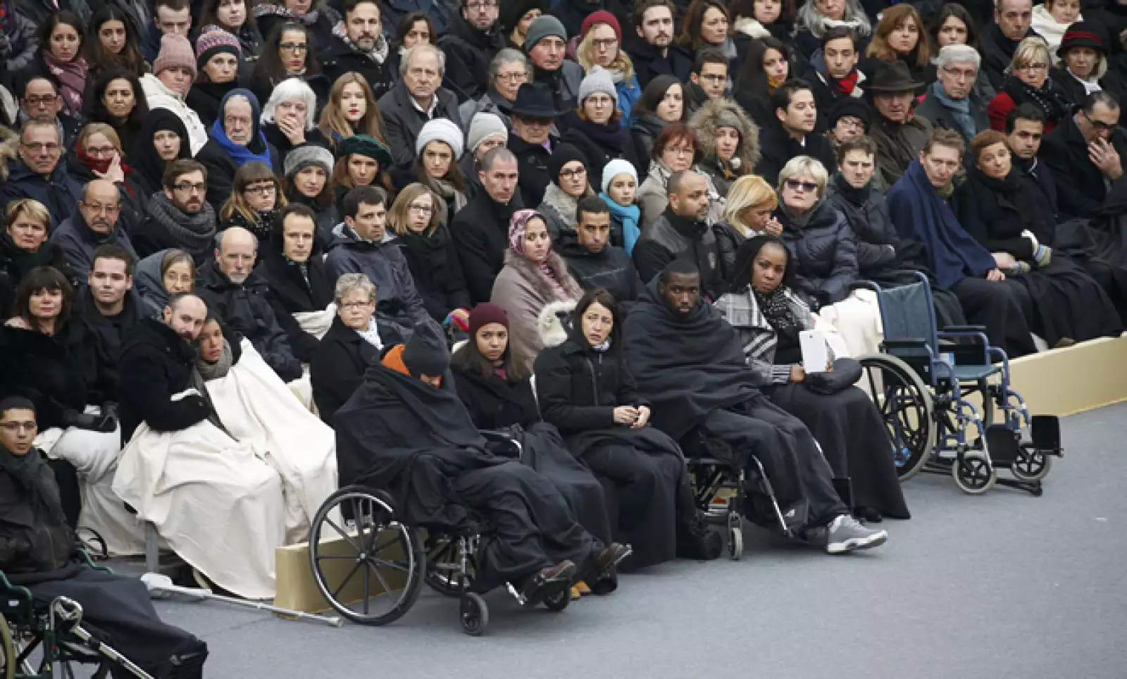 Los sobrevivientes y las familias de las víctimas fueron invitados de honor en el evento, donde Hollande resaltó que habrá represalias contra los perpetradores de los ataques.