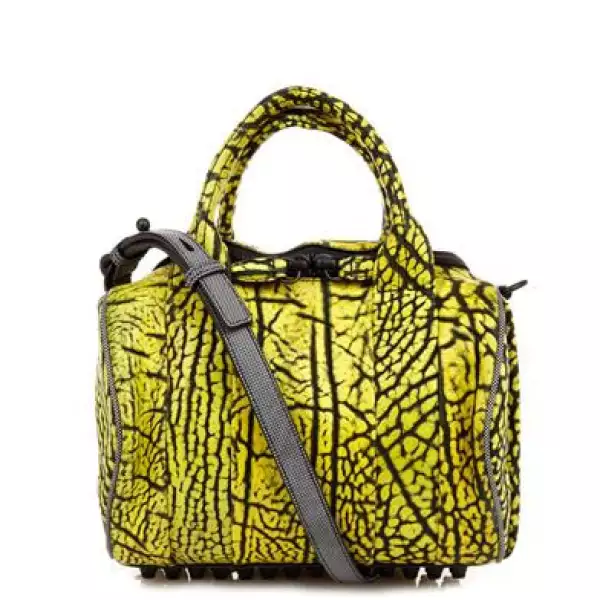 Esta bolsa de Alexander Wang tiene mucha personalidad.