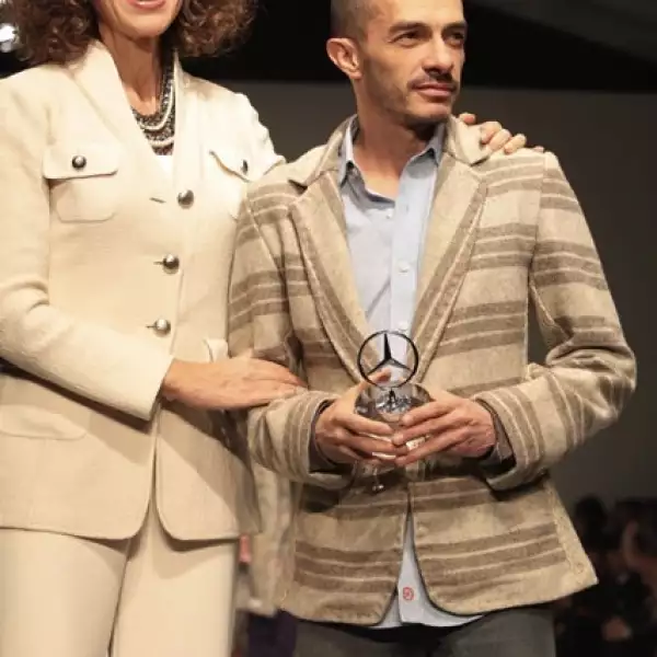 Pasarela Love Is Back