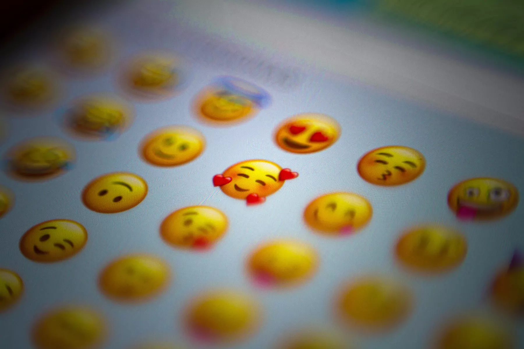 dia-mundial-del-emoji-2023-los-mas-raros