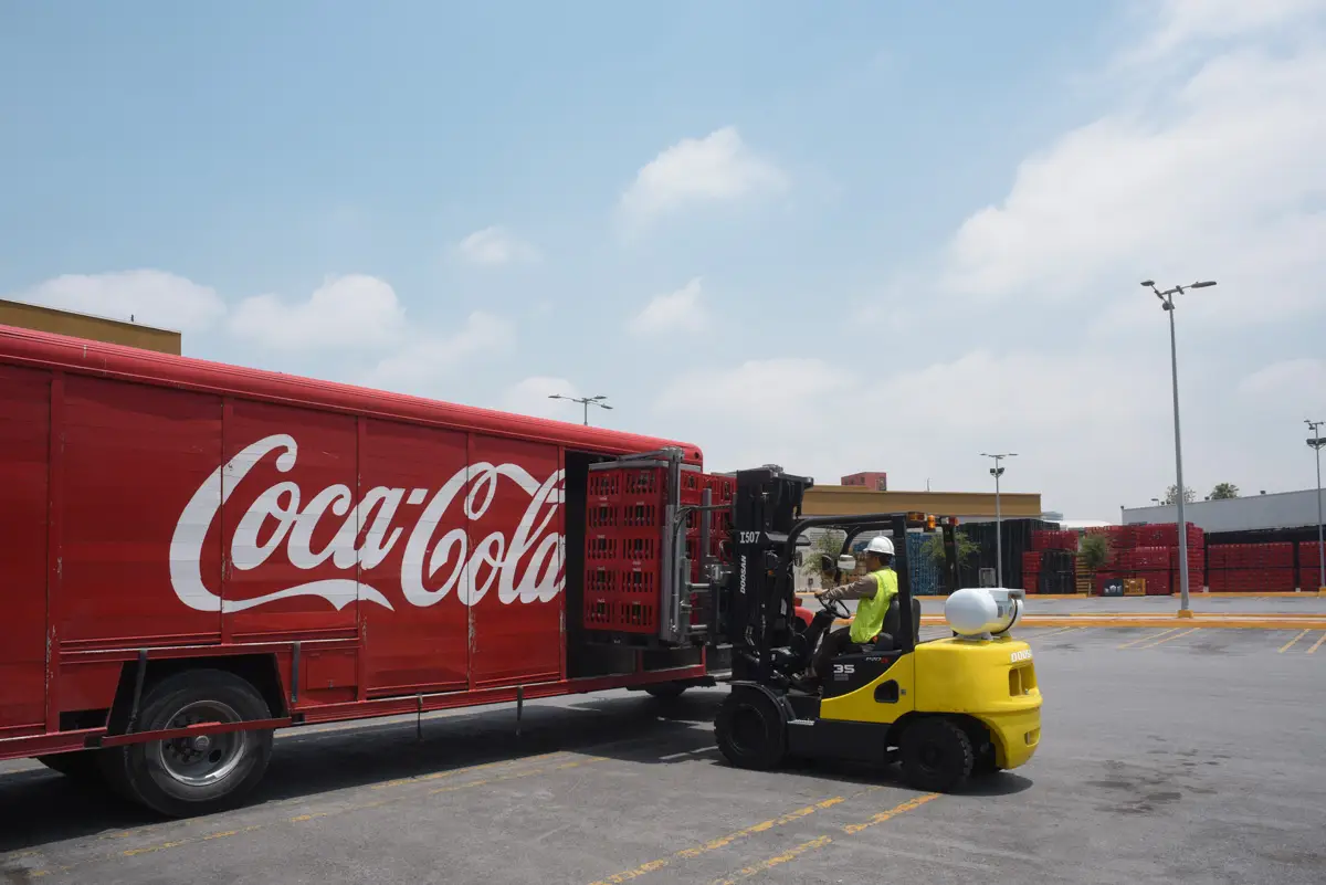 Una de las grandes apuestas de Arca Continental, la segunda embotelladora más grande de Coca-Cola en América, está en los hard seltzer, el segmento de bebidas saborizadas de bajo alcohol.