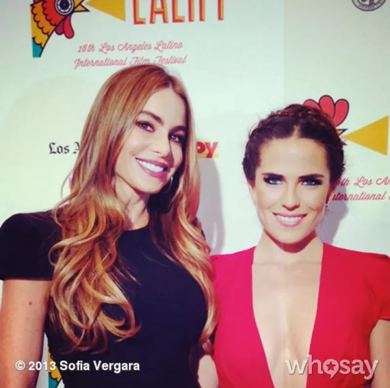 Anoche se presentó "Nosotros los Nobles" en el Festival Internacional de Cine Latino de Los Angeles donde la colombiana empató su belleza con la de Karla Souza, coprotagonista del filme.