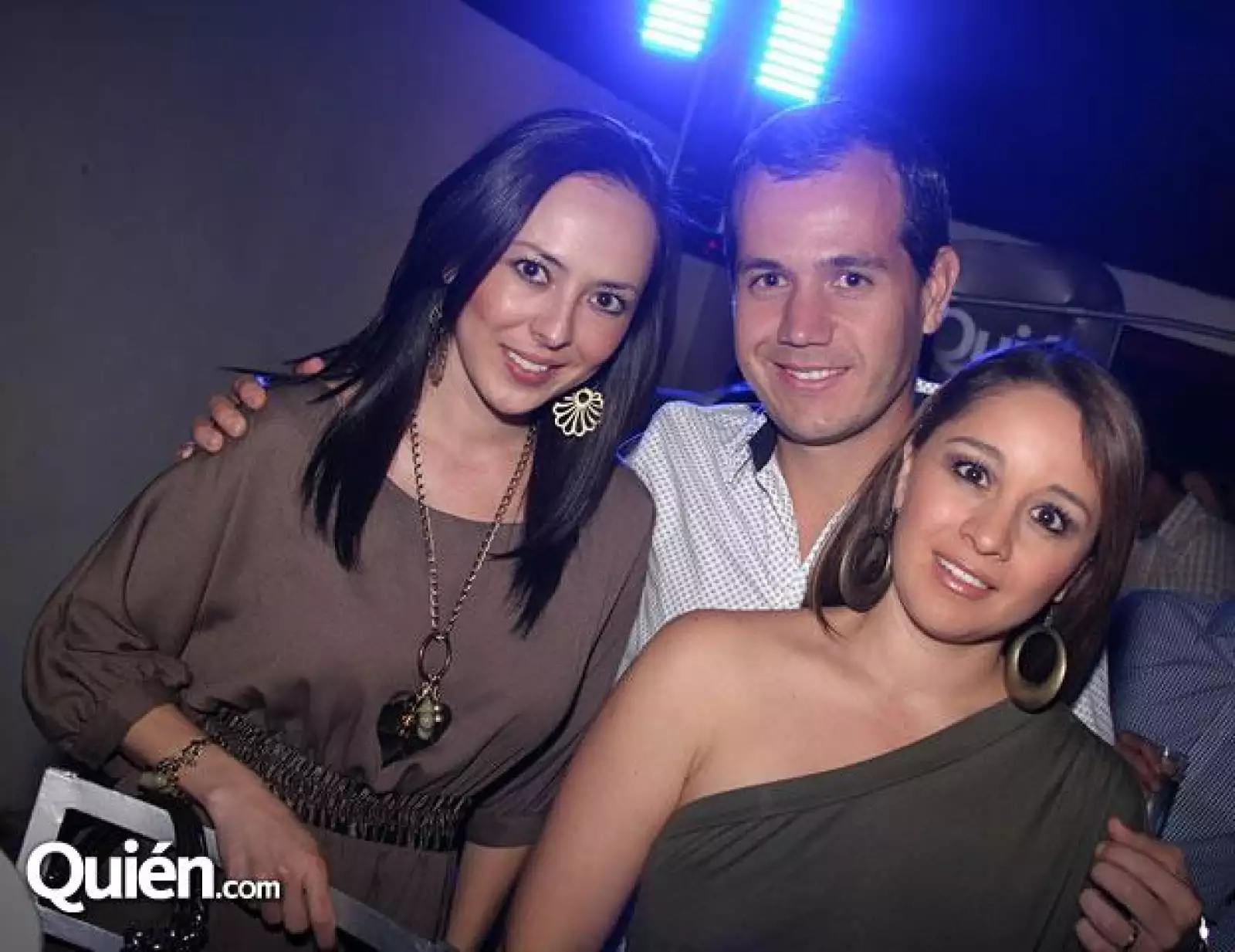 Silvia García,Edgar Cue y Verónica Cue