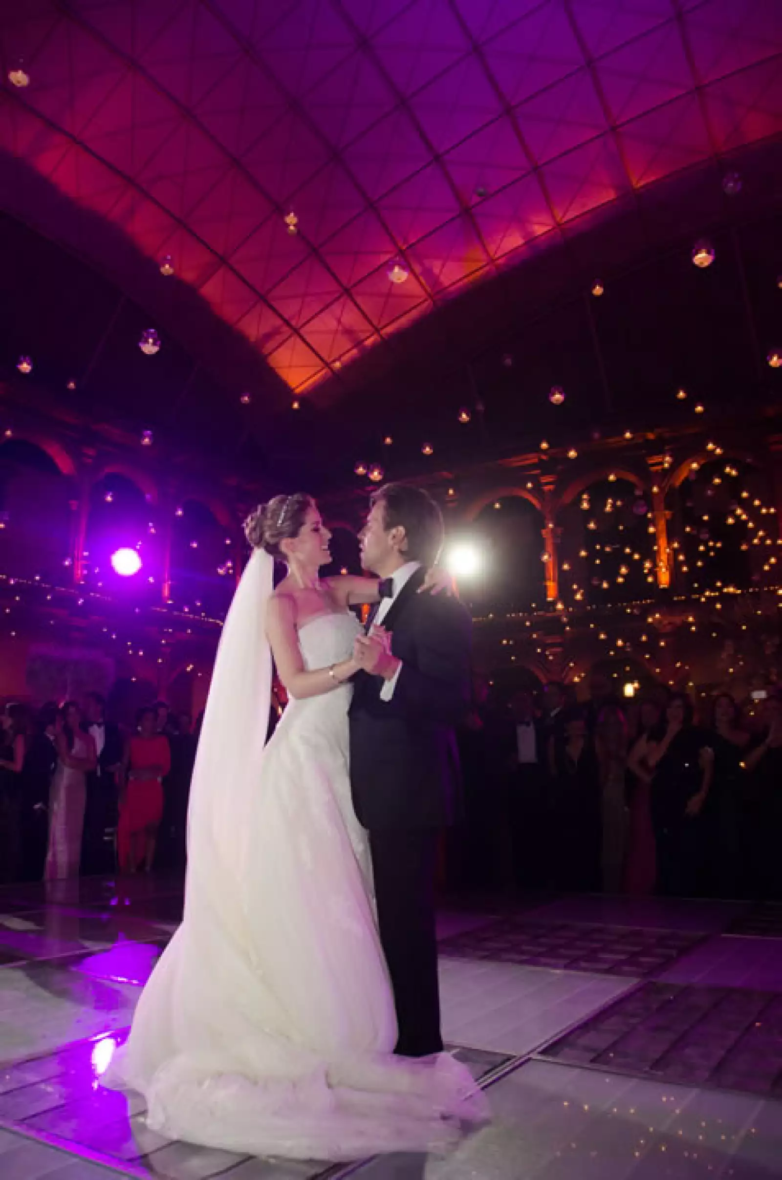 La canción que los novios bailaron para abrir la pista fue: `All I Want is you´.