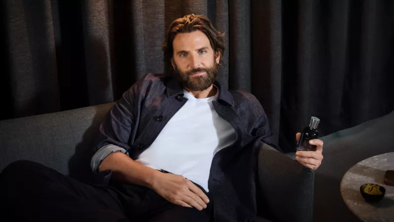 Bradley Cooper es embajador de BOSS Bottled Beyond