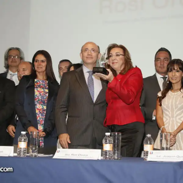 Paloma de plata a Rosi Orozco
