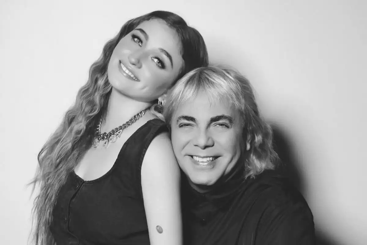 Fernanda Castro y su primo el cantante Cristian Castro