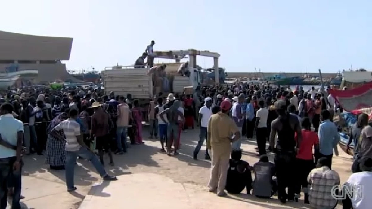 Libia - puerto - refugio de migrantes