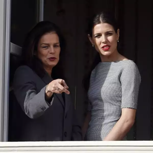 No podían faltar Estefanía, tía de los recién nacidos, y Carlota, hija de Carolina de Mónaco.