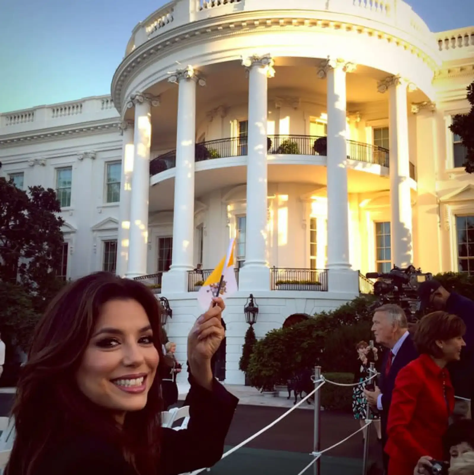 Eva Longoria compartió todos los detalles del día en el que conoció al Papa Francisco.