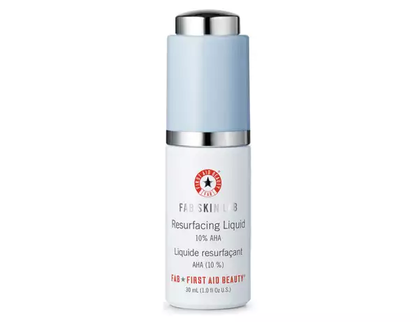First-Aid-Beauty-Skin-Fab-Resurfacing-Liquid-10-AHA-mixta.jpg