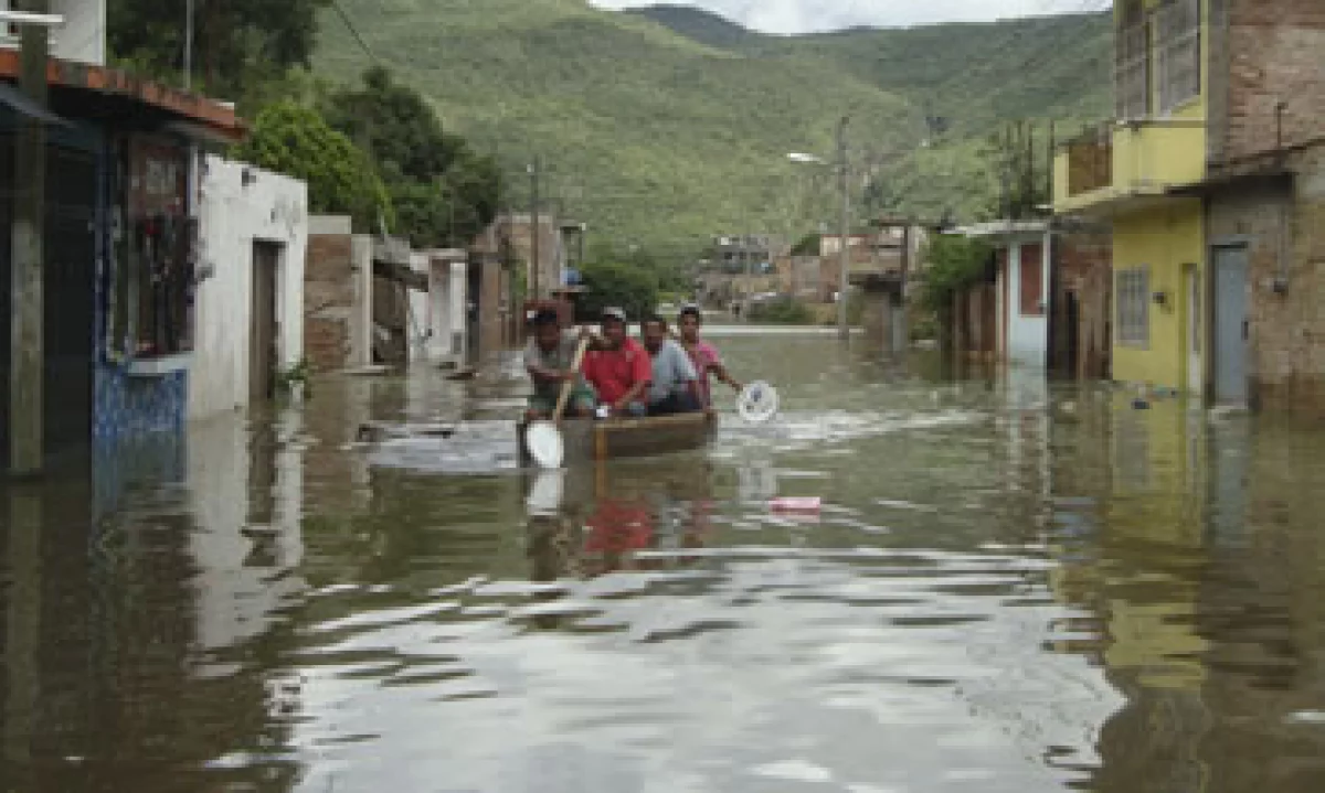 Las tormentas provocaron que 8,300 viviendas tengan que reconstruirse por conpleto en todo el país. (Foto: Notimex)