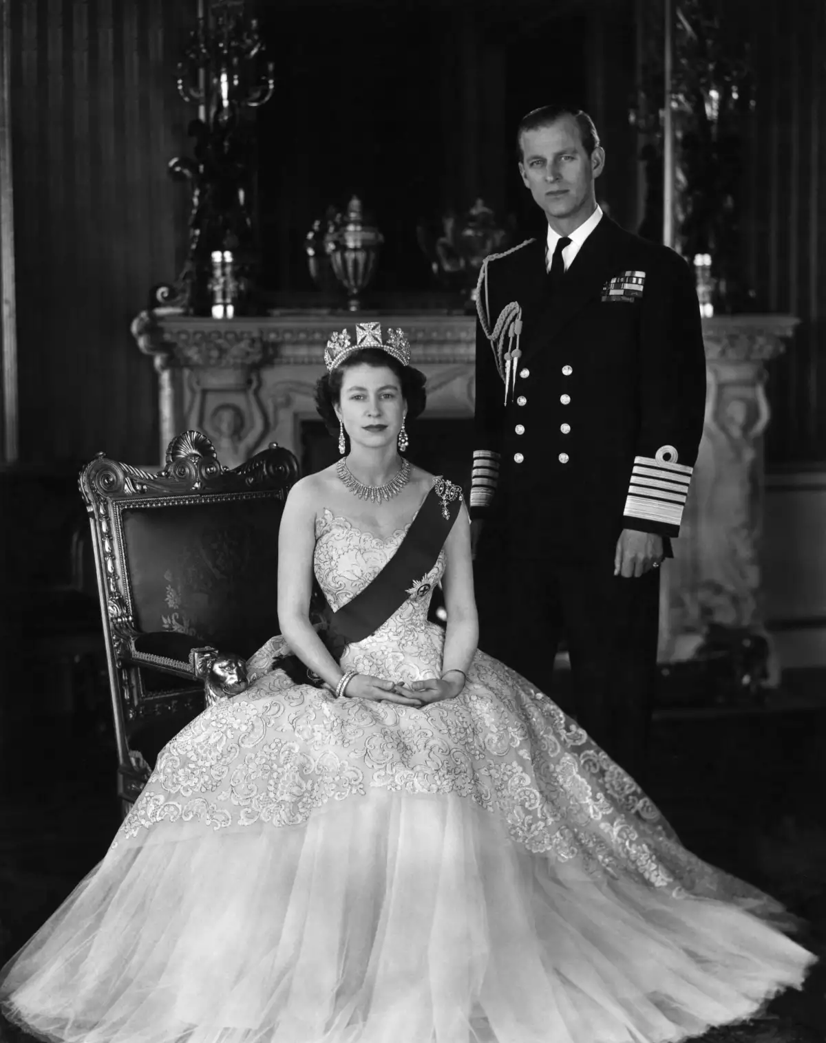 Reina Isabel II y el príncipe Felipe