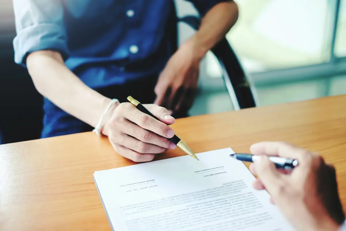 Tras la aprobación de los 12 días de vacaciones, ¿hay que firmar otro contrato? 