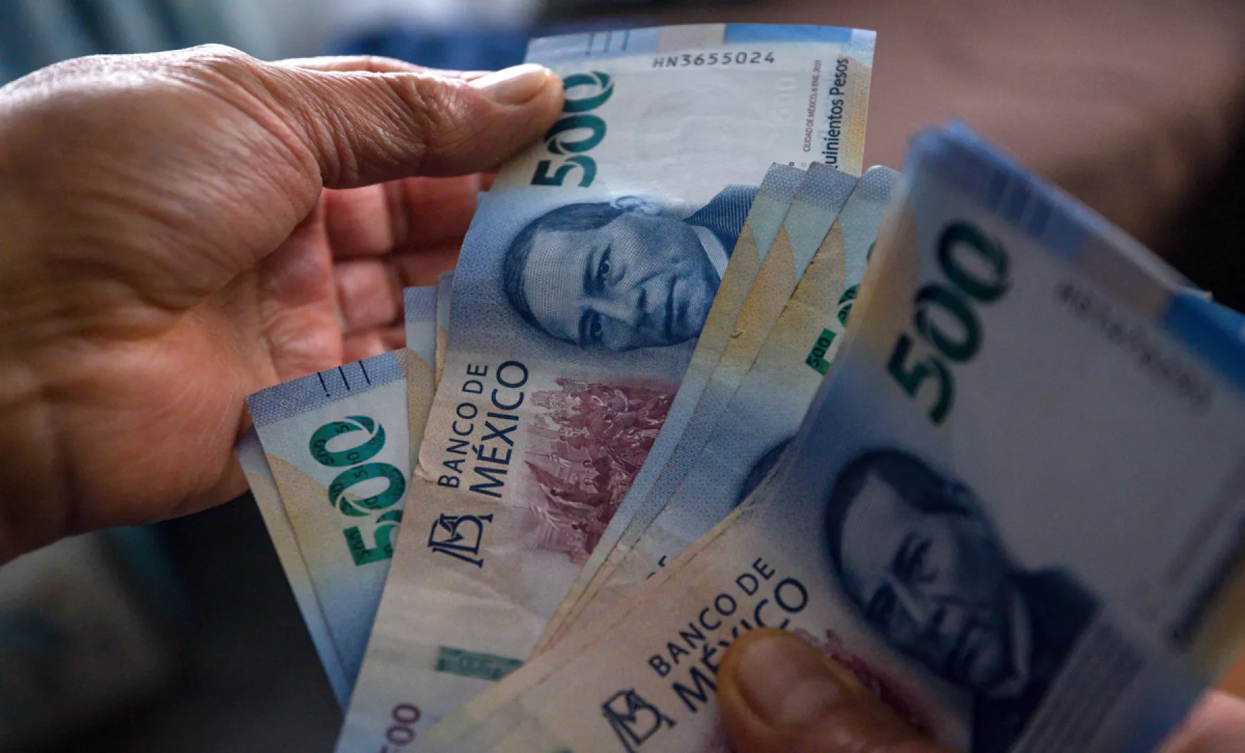 (Aspectos de billetes mexicanos)