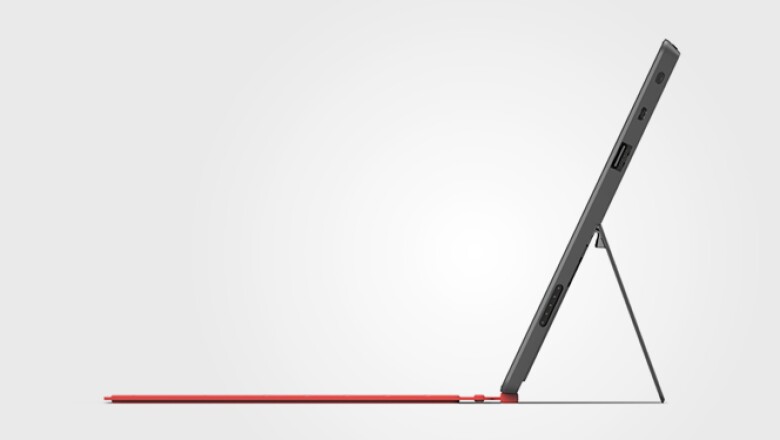 Surface cuenta con un soporte que tiene un grosor de 0.7 mm, con el que la ‘tablet’ se mantendrá estable en una superficie.