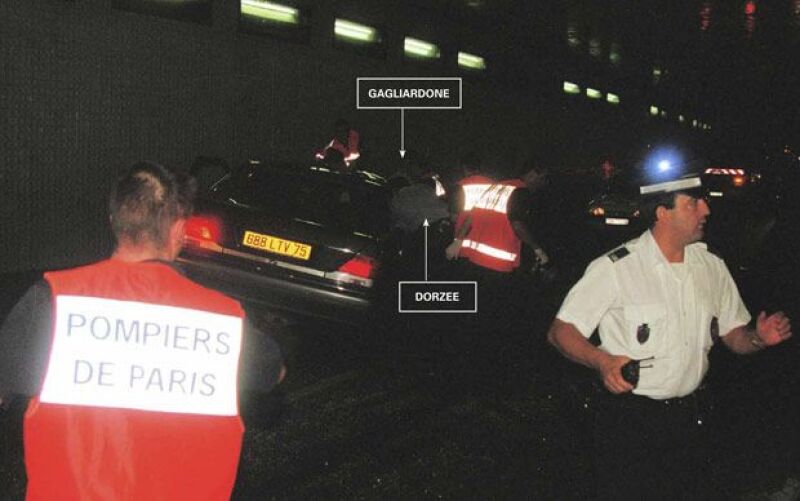 El 31 de agosto de 1997, separada de el Principe Carlos y relacionada sentimentalmente con Dodi Al Fayed, murió en un accidente automovilístico al lado de su pareja.