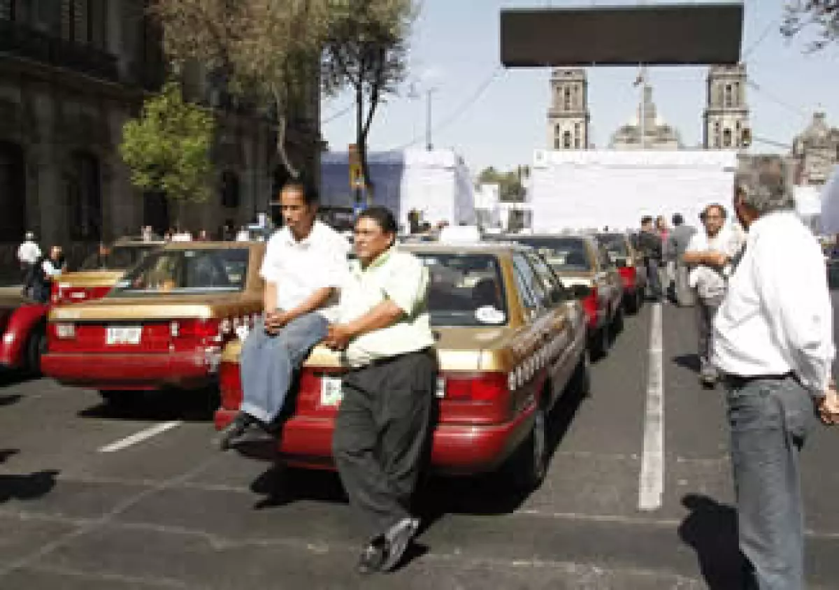 Las autoridades del DF llegaron a un acuerdo con los operadores de taxis este jueves por la tarde. (Foto: Notimex)