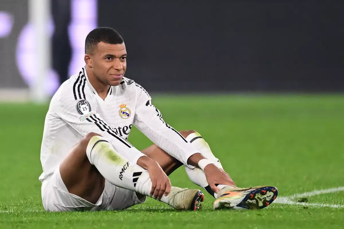 kylian mabppe lesionado