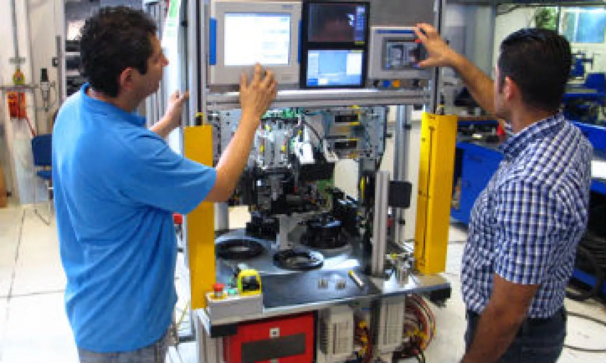 ingenieros automotrices